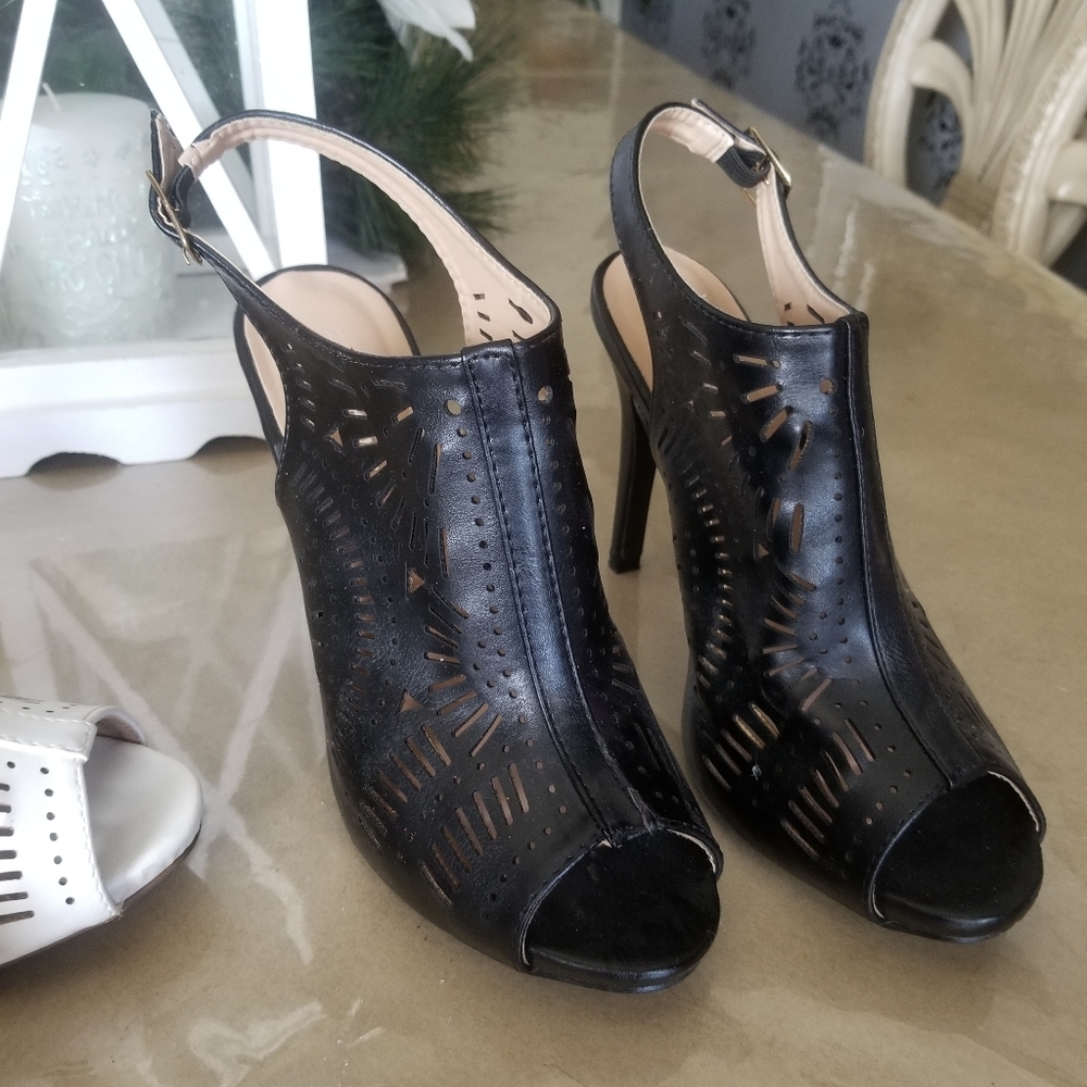 Bundle Of White And Black Heels Size 9 - image 7